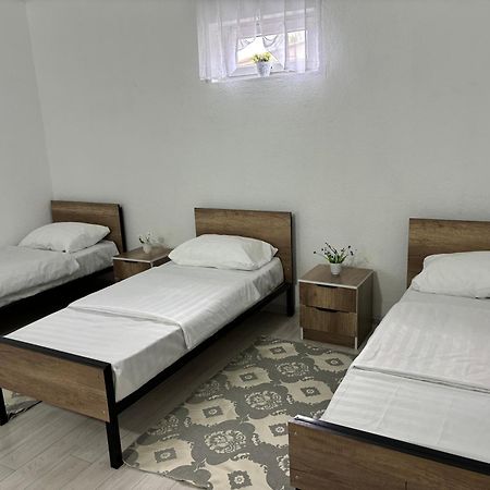 Hostel,Halal Хостел,Халал Tokmok Luaran gambar