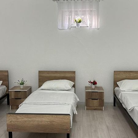 Hostel,Halal Хостел,Халал Tokmok Luaran gambar