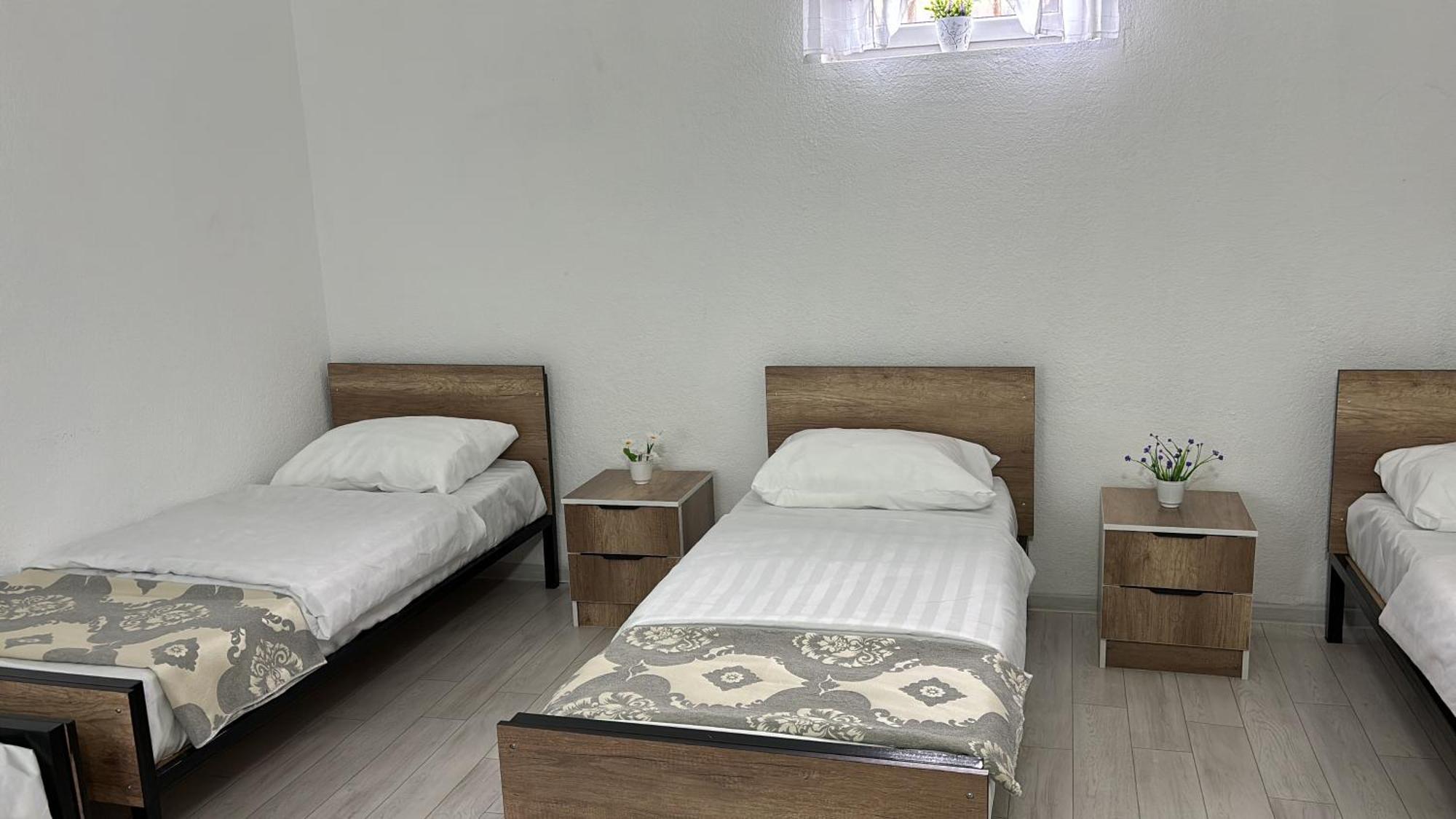 Hostel,Halal Хостел,Халал Tokmok Luaran gambar