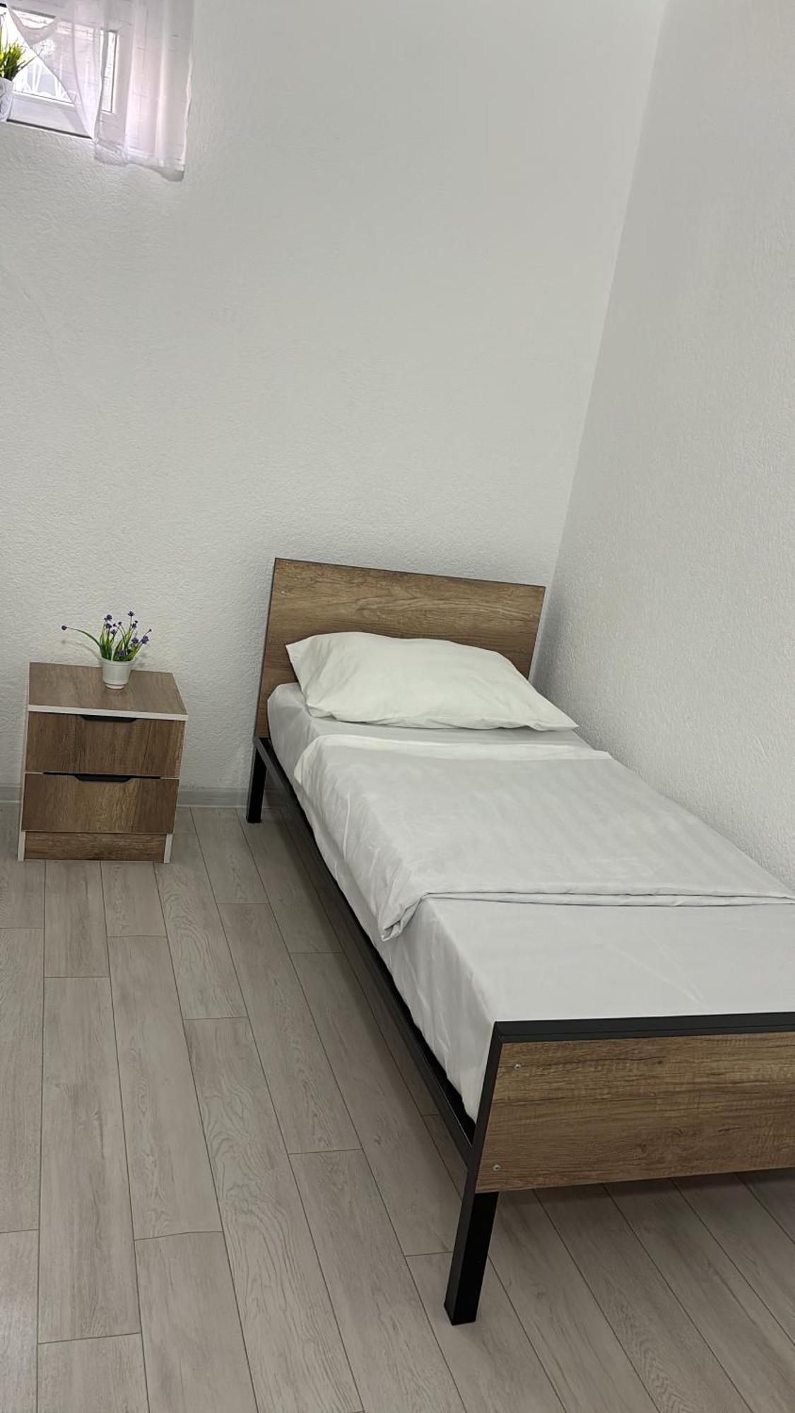 Hostel,Halal Хостел,Халал Tokmok Luaran gambar