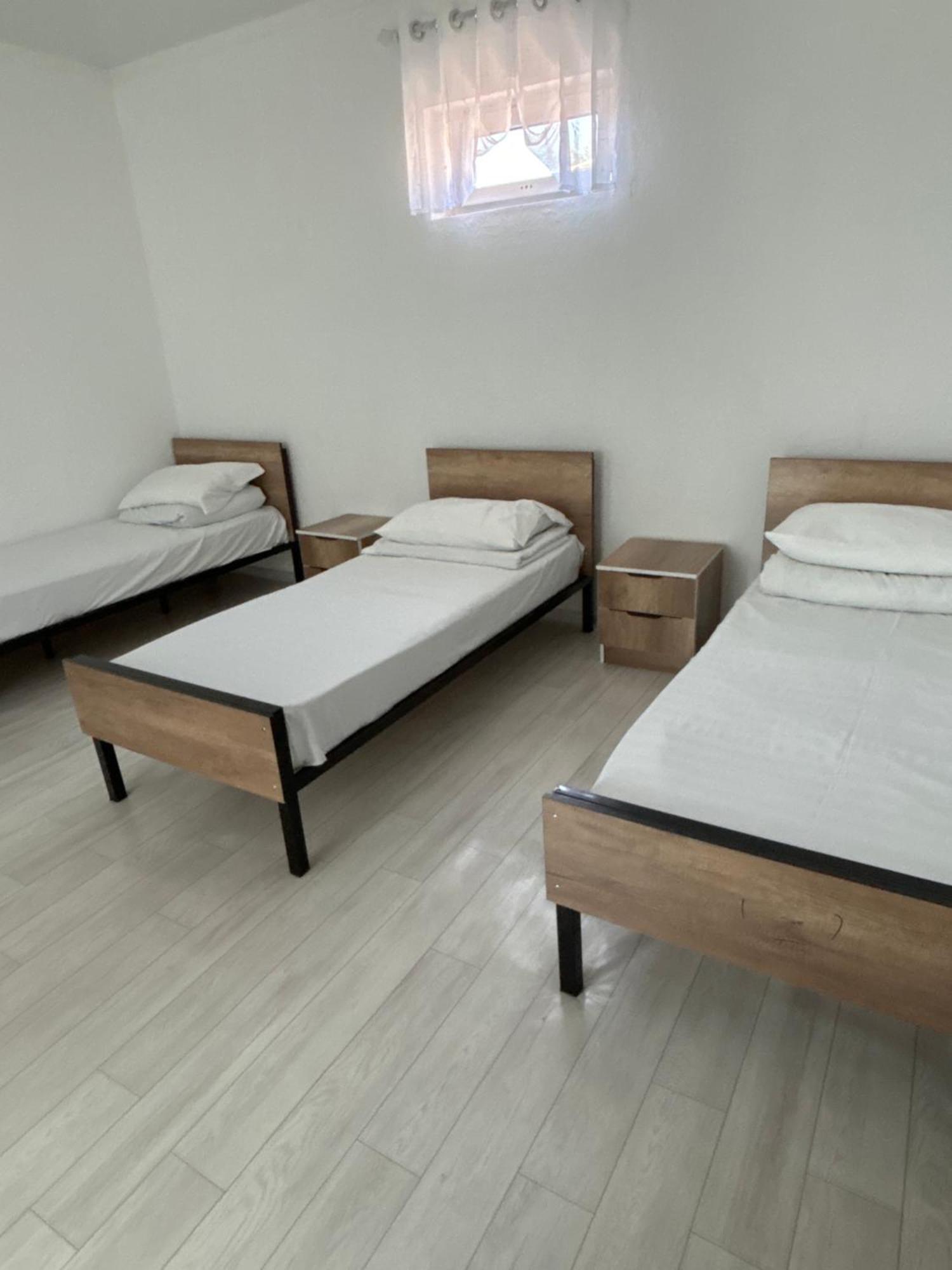 Hostel,Halal Хостел,Халал Tokmok Luaran gambar