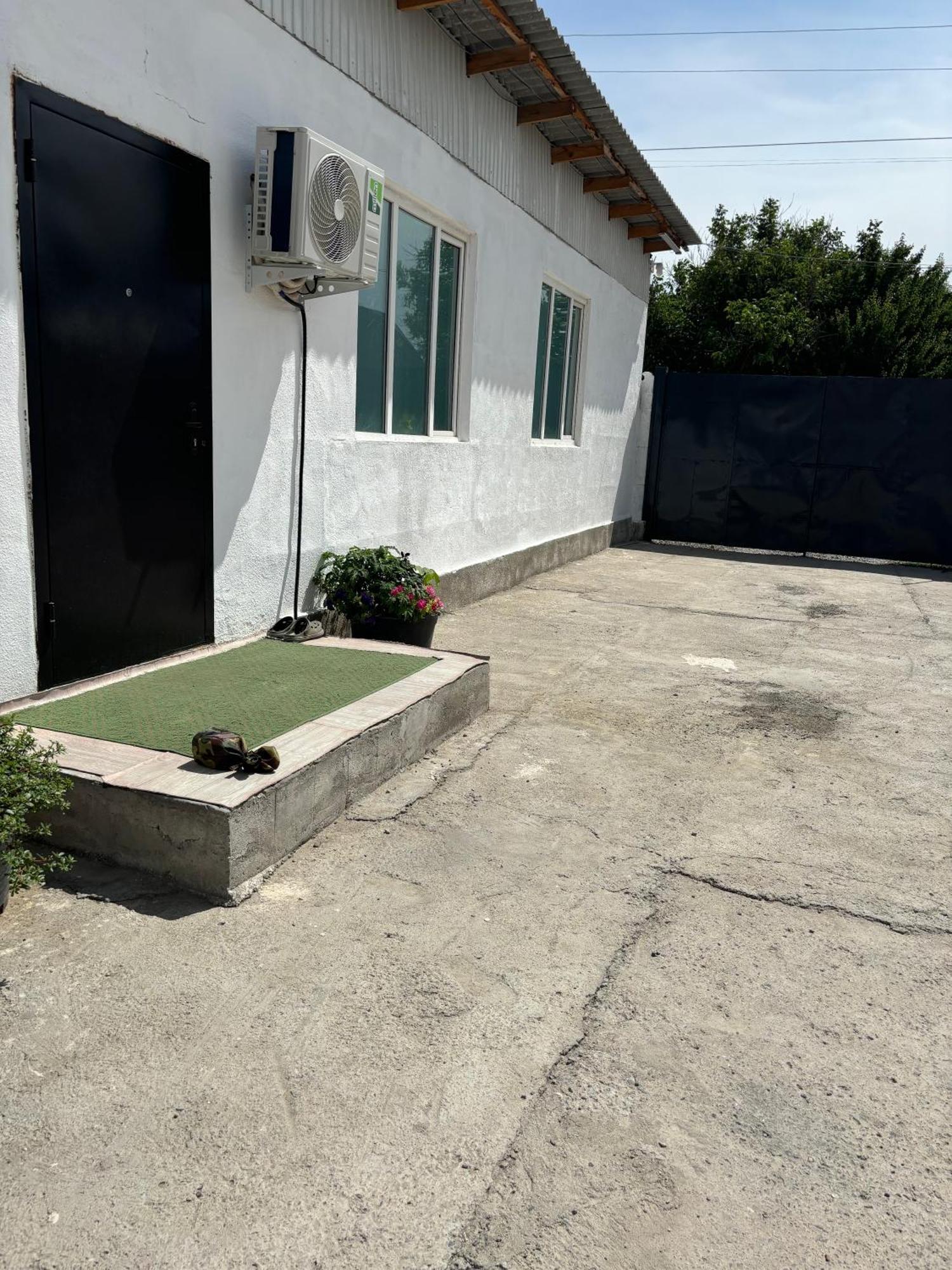 Hostel,Halal Хостел,Халал Tokmok Luaran gambar