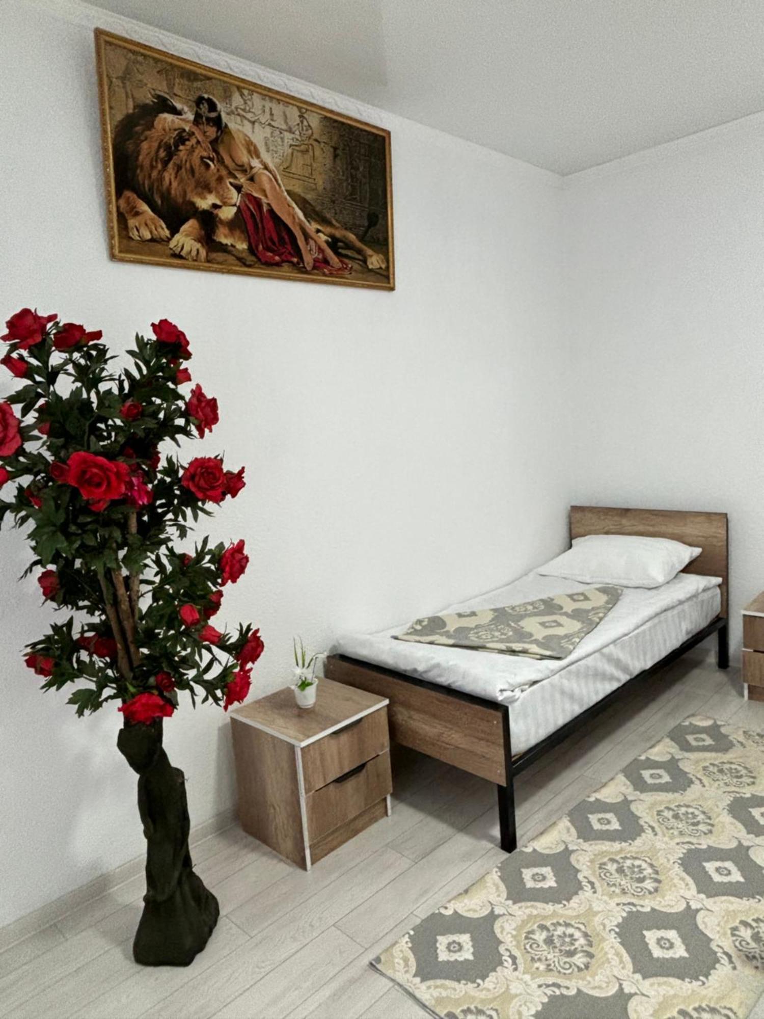 Hostel,Halal Хостел,Халал Tokmok Luaran gambar