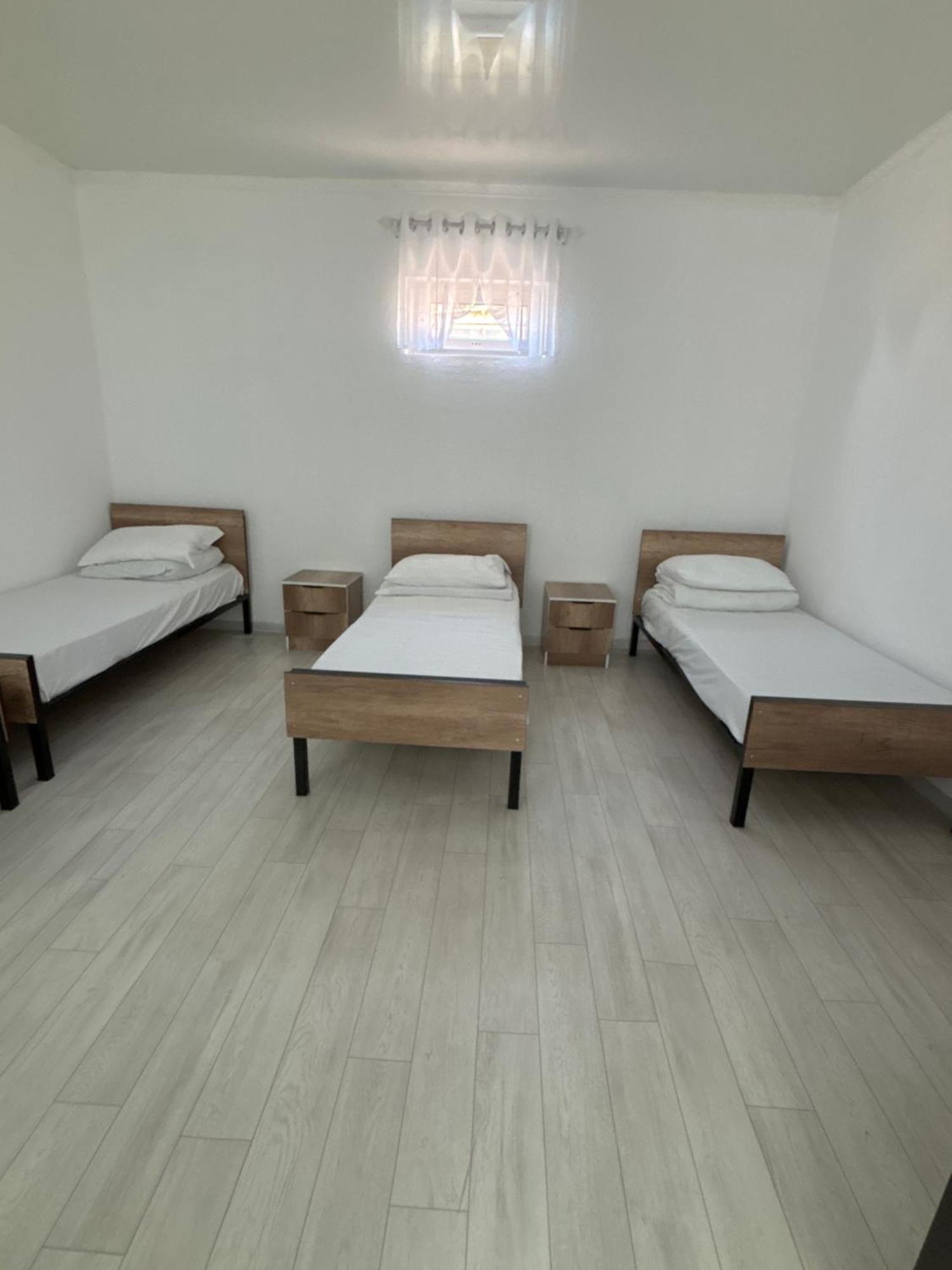 Hostel,Halal Хостел,Халал Tokmok Luaran gambar