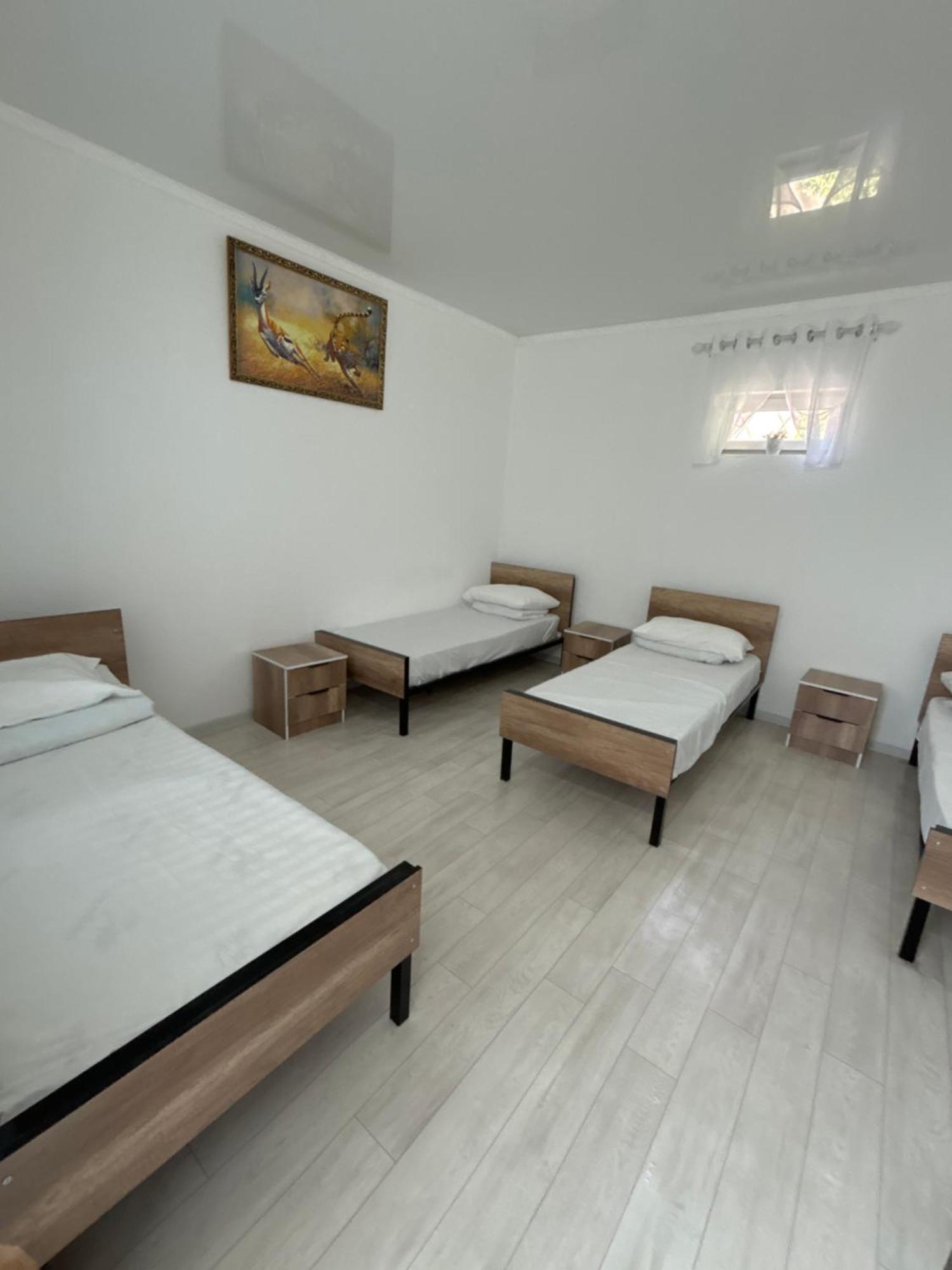 Hostel,Halal Хостел,Халал Tokmok Luaran gambar