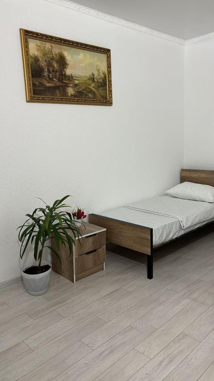 Hostel,Halal Хостел,Халал Tokmok Luaran gambar